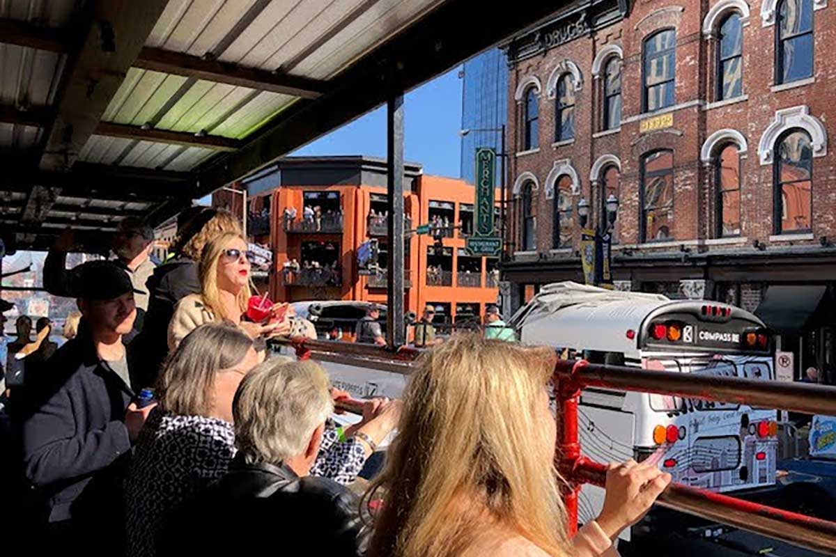 STI/SPFA members on the Nashville Tractor